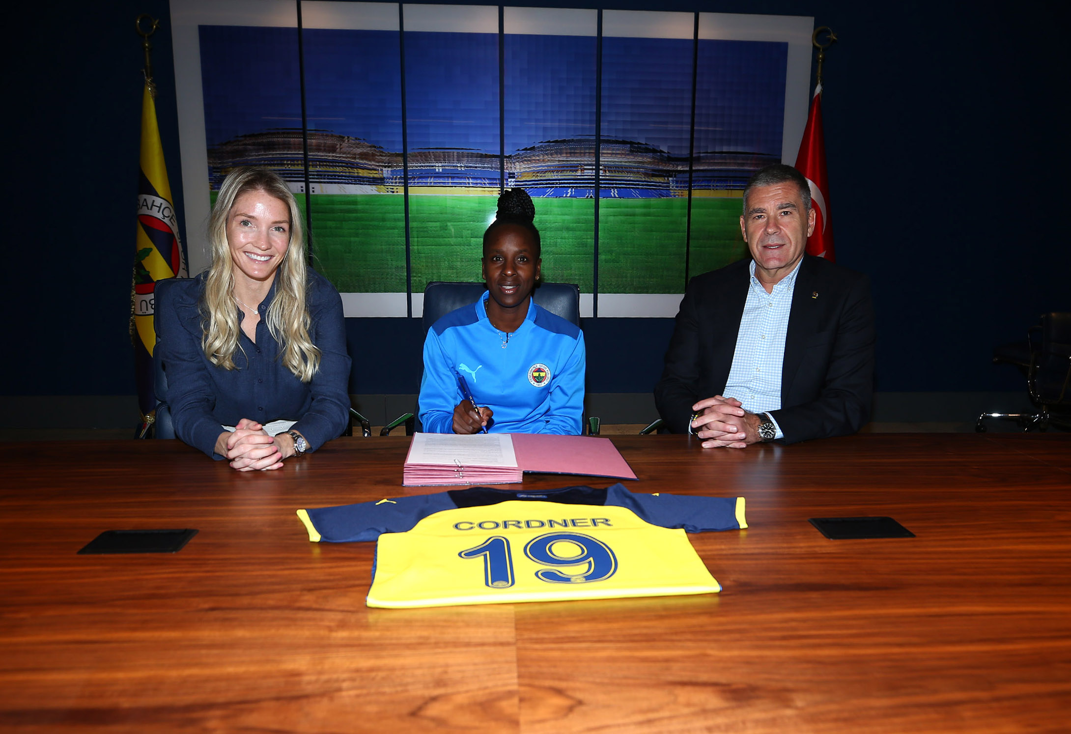 Kennya Cordner joins Fenerbahçe's Women's Football Team